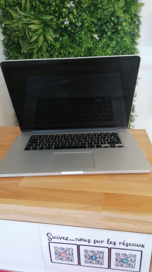 macbook pro 15"